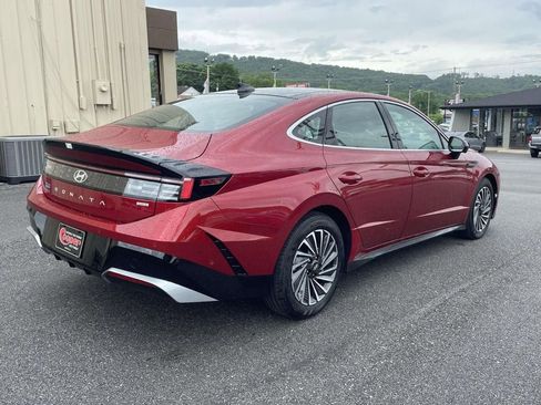 New 2026 Hyundai Sonata Limited FWD image 3