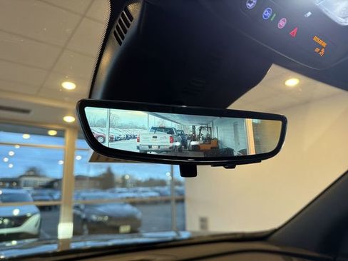 New 2026 Chevrolet Traverse LT w/ Midnight/Sport Edition FWD image 29