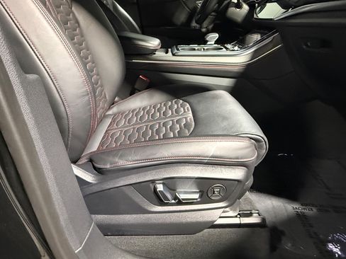 Used 2024 Audi RS Q8 AWD/4WD image 48