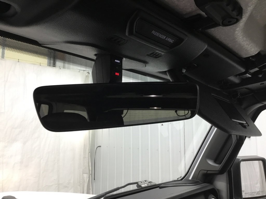 Used 2018 Jeep Wrangler Unlimited Sahara AWD/4WD image 16