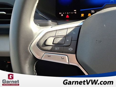 Certified 2022 Volkswagen Taos SE image 21