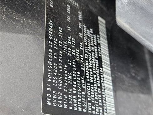 Used 2016 Volkswagen Tiguan S image 19