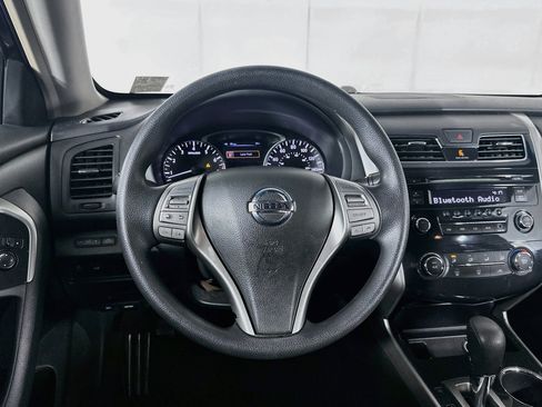 Used 2013 Nissan Altima 2.5 S FWD image 17