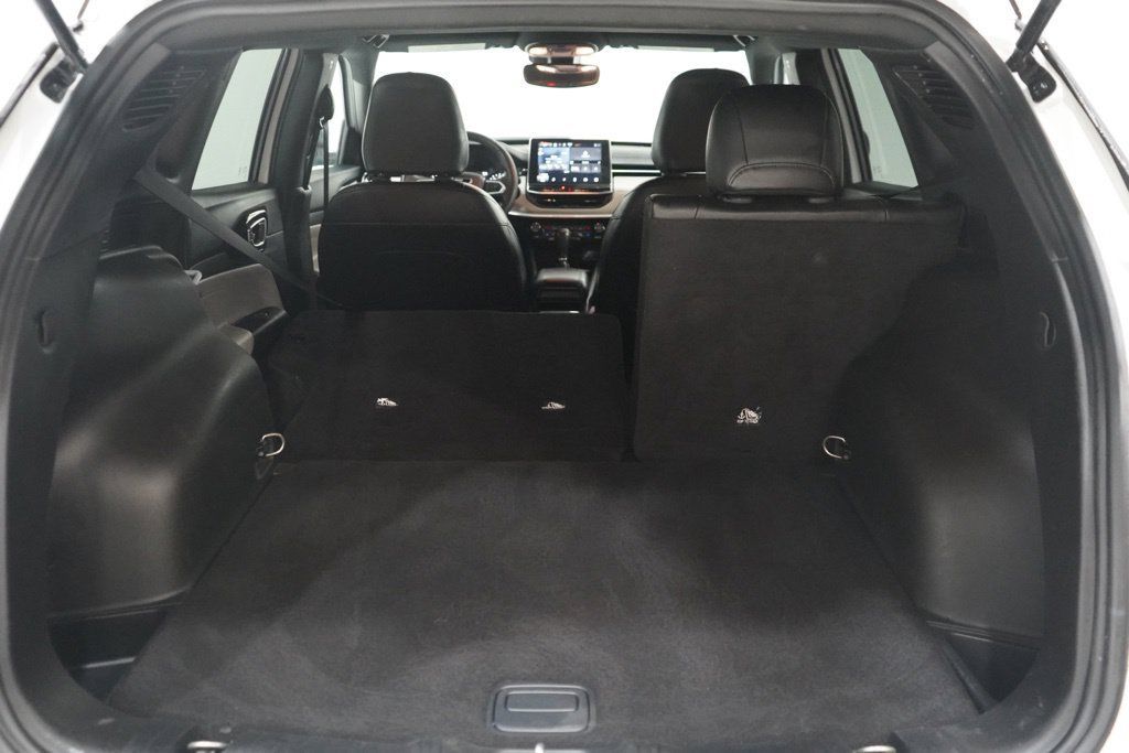 Used 2025 Jeep Compass Limited AWD/4WD image 33