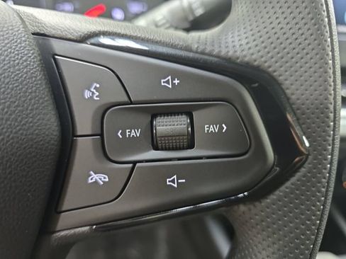 New 2026 Chevrolet Trax LS w/ LS Convenience Package FWD image 18