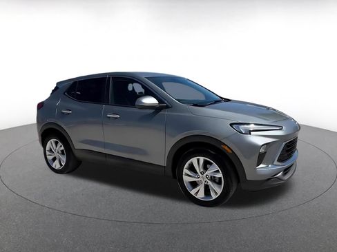 Used 2025 Buick Encore GX Preferred FWD image 2