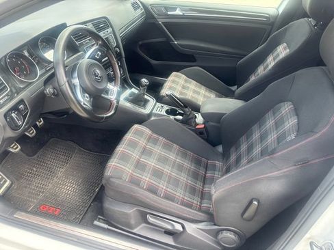 Used 2017 Volkswagen GTI S FWD image 43