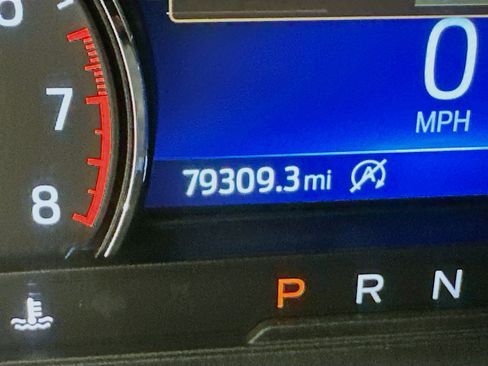 Used 2020 Ford Explorer XLT w/ Equipment Group 202A image 19