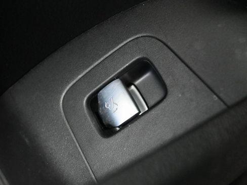 Used 2023 Mercedes-Benz EQE 500 4MATIC SUV image 22