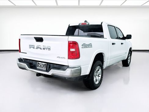 Used 2025 RAM 1500 Big Horn AWD/4WD image 4