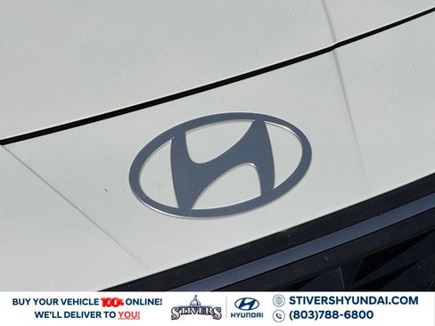 Certified 2025 Hyundai Elantra SE image 7