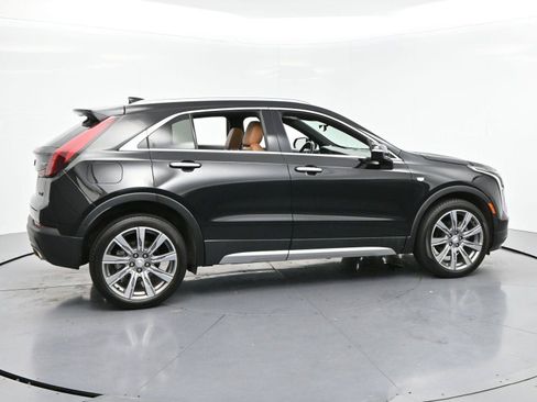 Certified 2022 Cadillac XT4 Premium Luxury w/ Enhanced Visibility Package AWD/4WD image 8
