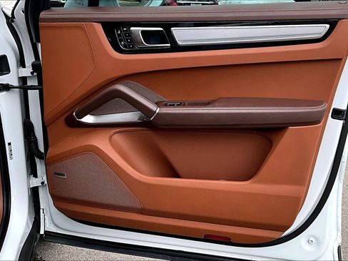 Used 2023 Porsche Cayenne Turbo image 26