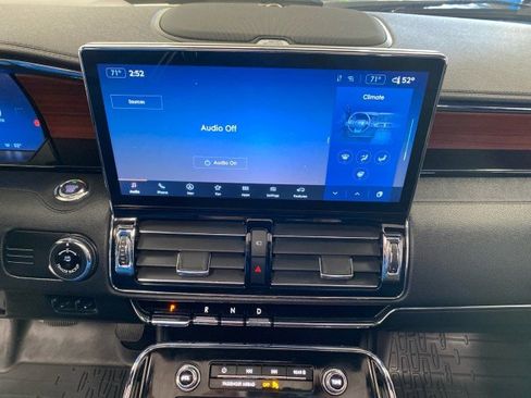 Certified 2024 Lincoln Navigator Reserve image 25