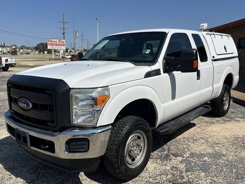 Used 2015 Ford F250 XL w/ Power Equipment Group AWD/4WD image 4