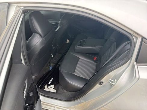 Used 2020 Toyota Corolla XSE FWD image 9