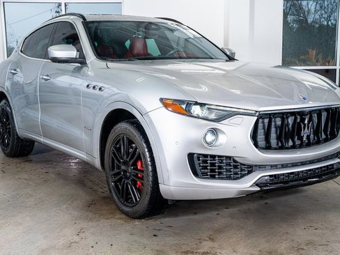 Used 2018 Maserati Levante S GranSport image 4