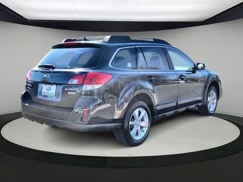Used 2014 Subaru Outback 2.5i Limited w/ Moonroof Package image 8