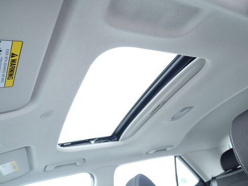 New 2026 Hyundai Venue SEL FWD image 15