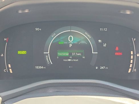 Used 2025 Toyota Camry SE w/ Convenience Package FWD image 3