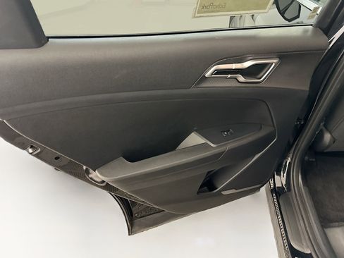 Used 2025 Kia Sportage LX image 26