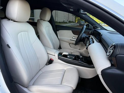 Used 2021 Mercedes-Benz CLA 250 image 39