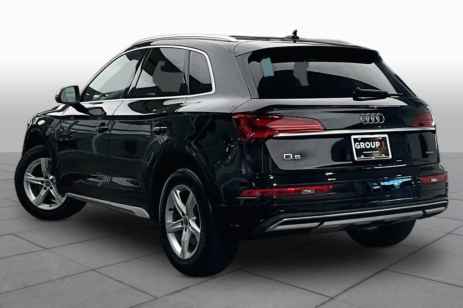 Used 2021 Audi Q5 2.0T Premium w/ Convenience Package AWD/4WD image 12