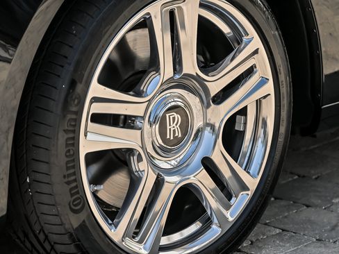 Used 2015 Rolls-Royce Ghost RWD image 8
