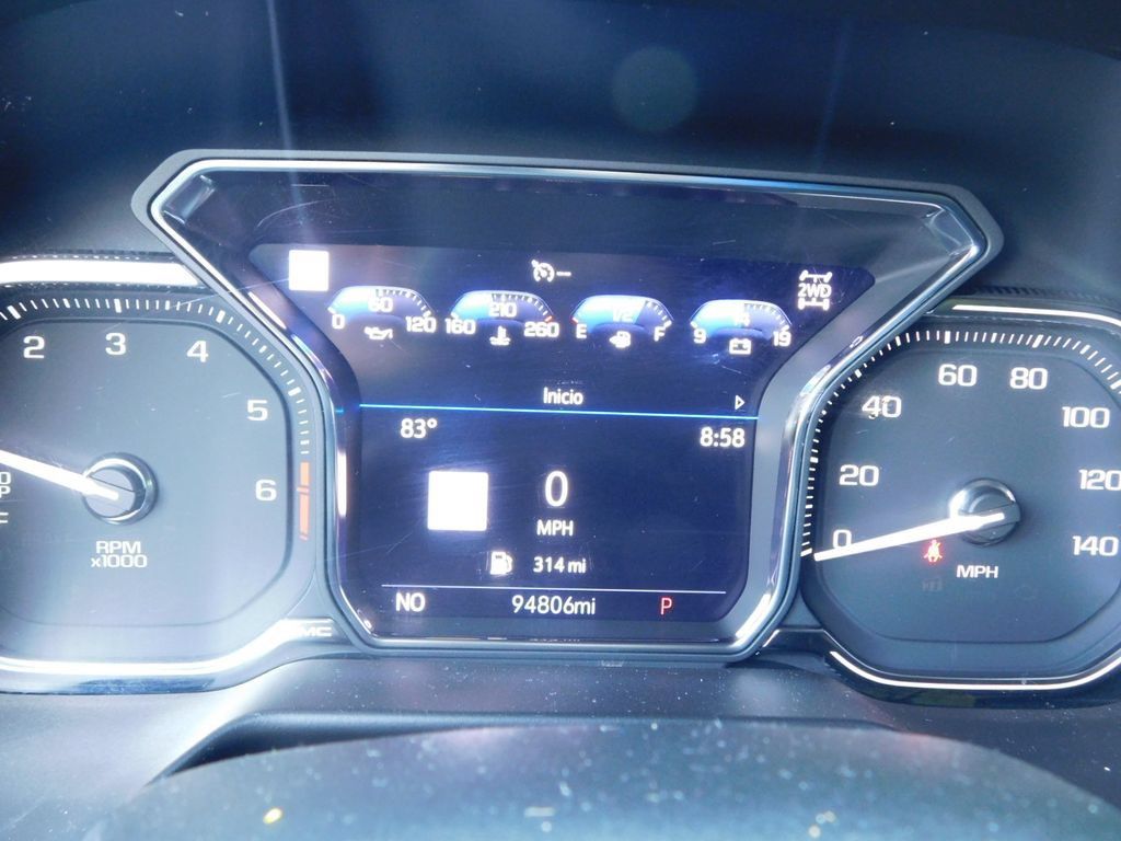 Used 2021 GMC Yukon XL AT4 w/ Rear Media and Nav Package AWD/4WD image 7