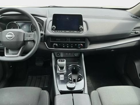 Used 2025 Nissan Rogue S AWD/4WD image 11