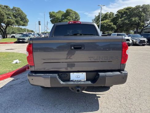 Used 2019 Toyota Tundra Limited w/ Limited Premium Package AWD/4WD image 4