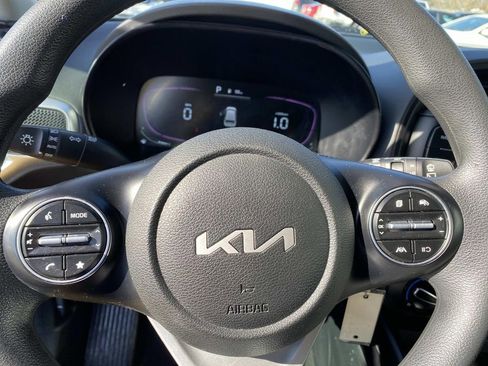 Used 2023 Kia Soul LX image 14