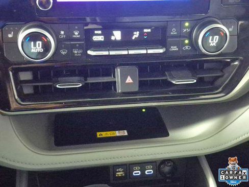 Certified 2024 Toyota Highlander XLE AWD/4WD image 22