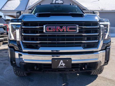 Used 2024 GMC Sierra 2500 SLE w/ SLE Value Package; image 10