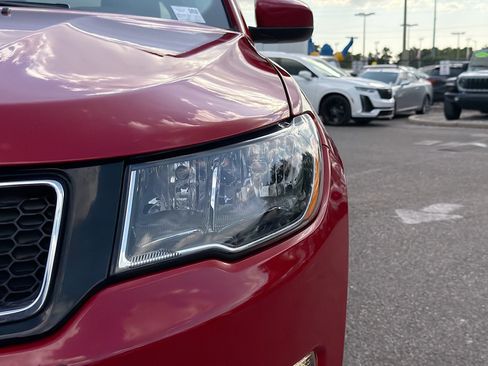 Used 2018 Jeep Compass Latitude w/ Popular Equipment Group image 9