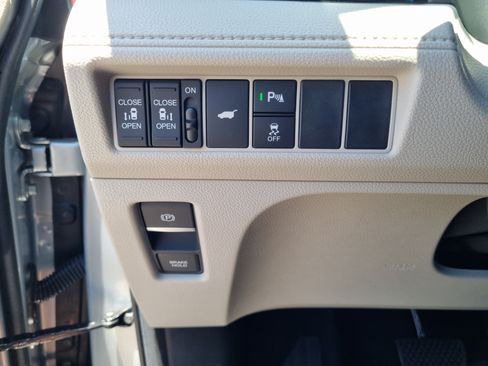 New 2026 Honda Odyssey Touring image 27