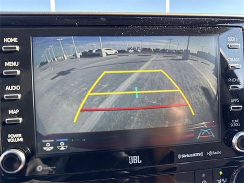 Used 2021 Toyota Highlander Limited image 17