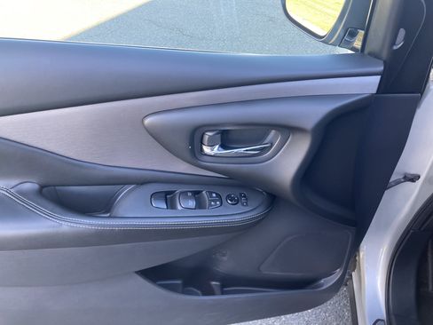 Used 2023 Nissan Murano SV image 15