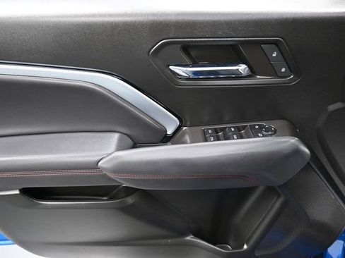 Used 2024 Chevrolet Colorado Z71 w/ Z71 Convenience Package 2 image 13