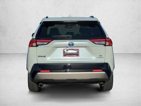 Used 2022 Toyota RAV4 SE AWD/4WD image 7