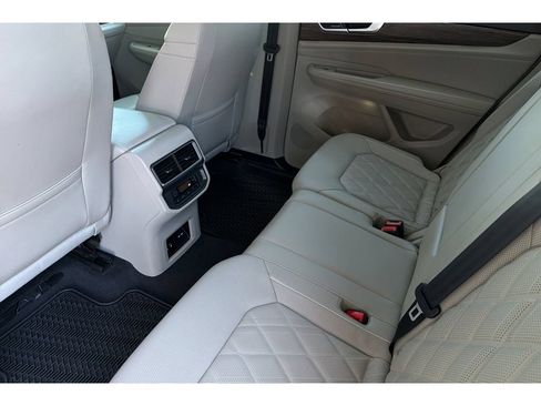 Used 2024 Volkswagen Atlas SEL Premium R-Line AWD/4WD image 13