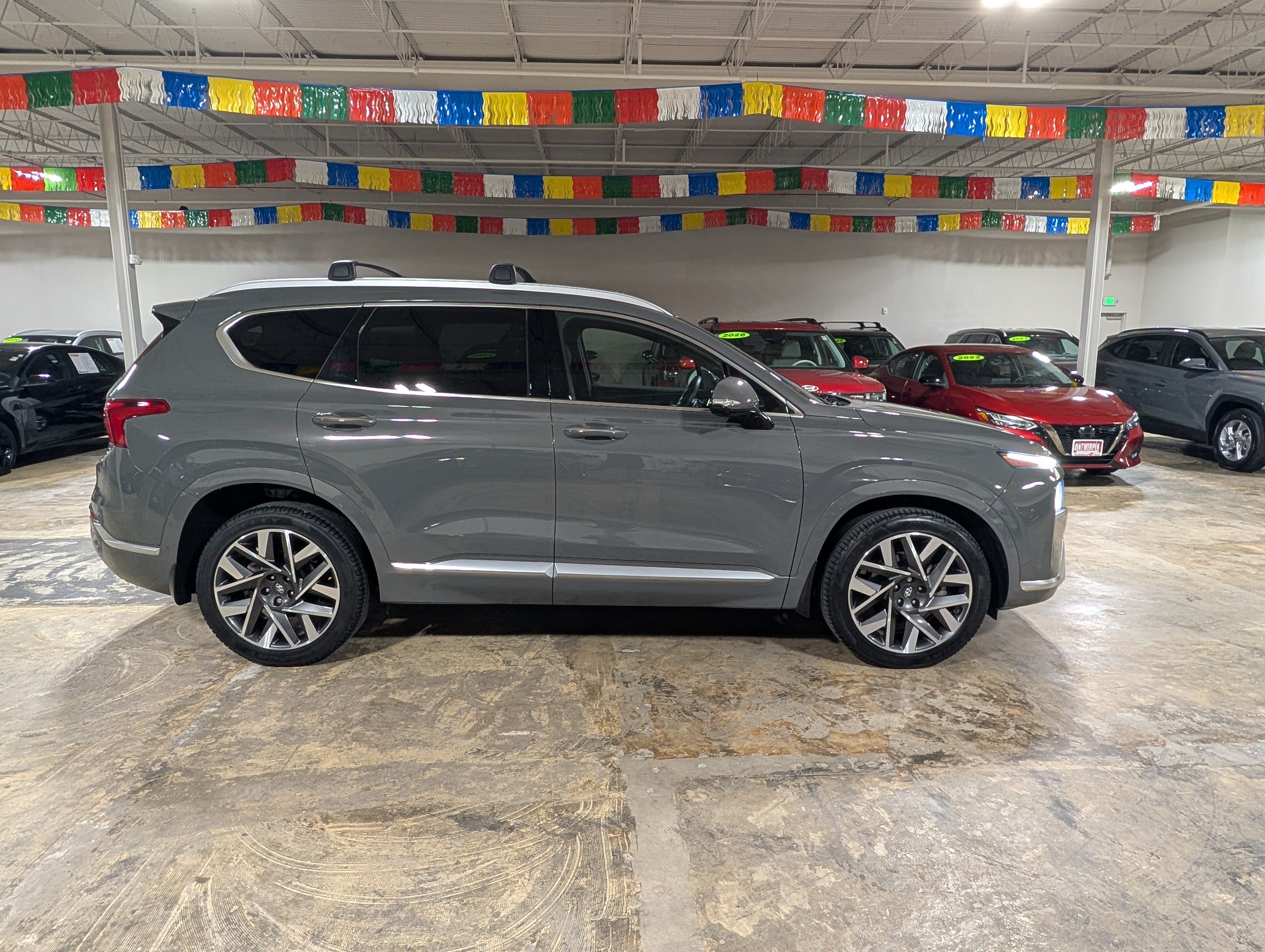 Used 2023 Hyundai Santa Fe Calligraphy FWD image 2