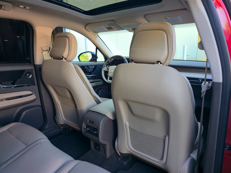Used 2020 Lincoln Corsair Reserve FWD image 33