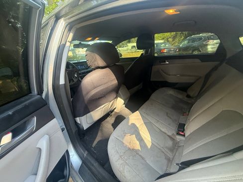 Used 2015 Hyundai Sonata SE FWD image 10