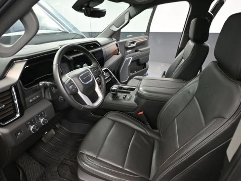 Used 2025 GMC Sierra 1500 Denali w/ Technology Package AWD/4WD image 30