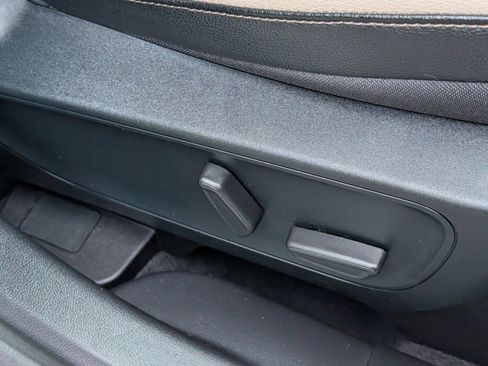 Used 2020 Ford Escape Titanium AWD/4WD image 26