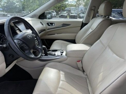 Used 2019 INFINITI QX60 Luxe w/ Essential Package AWD/4WD image 3