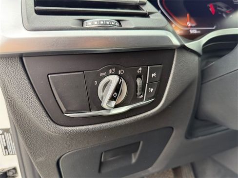 Used 2023 BMW X4 xDrive30i image 14