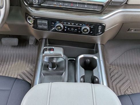Used 2024 Chevrolet Silverado 1500 RST AWD/4WD image 19
