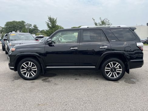 Used 2016 Toyota 4Runner Limited AWD/4WD image 7